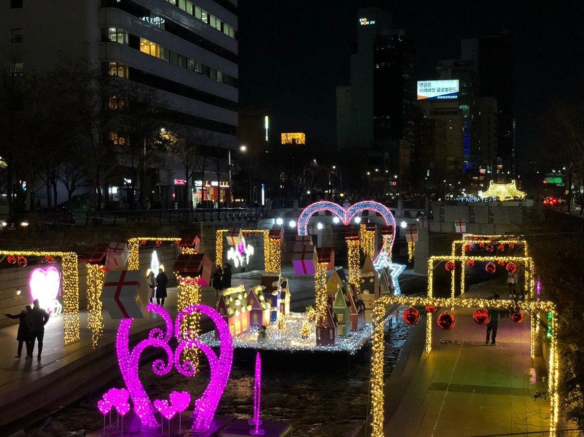 2025, christmas, lights, festival, beautiful, romantic, holiday, happy new year, 2025, lanterns, angels, heart, stream, cheonggyecheon, seoul, korea, jonggak